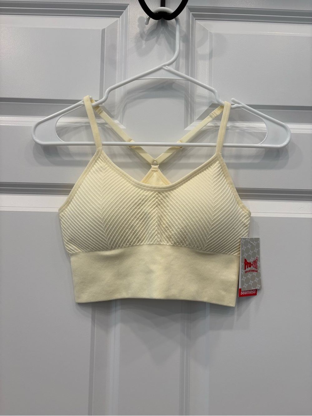 NEW Pro-Fit Seamless Cream/Ivory Sports Bra